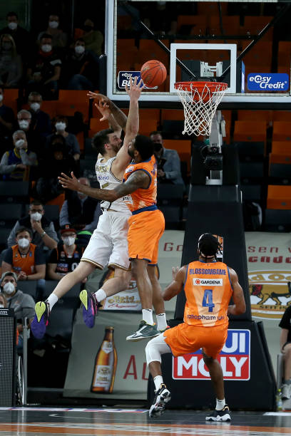 墨重彩的一 墨重彩的一